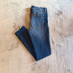 Sam Edelman The Kitten Midrise Skinny Ankle Distressed, Raw hem Size 27